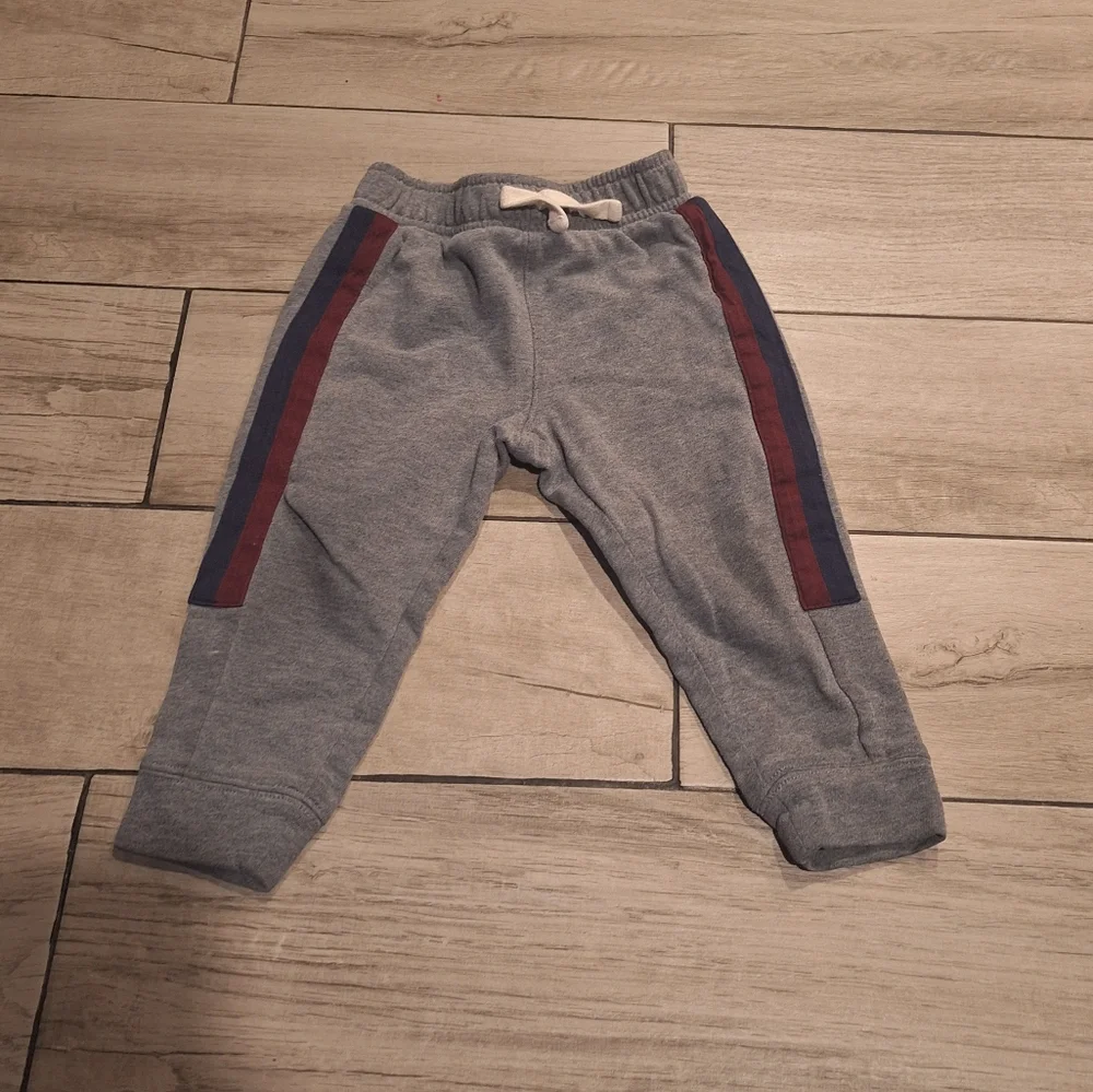 🍋‍🟩 Children's Place striped sweatpants🦄
